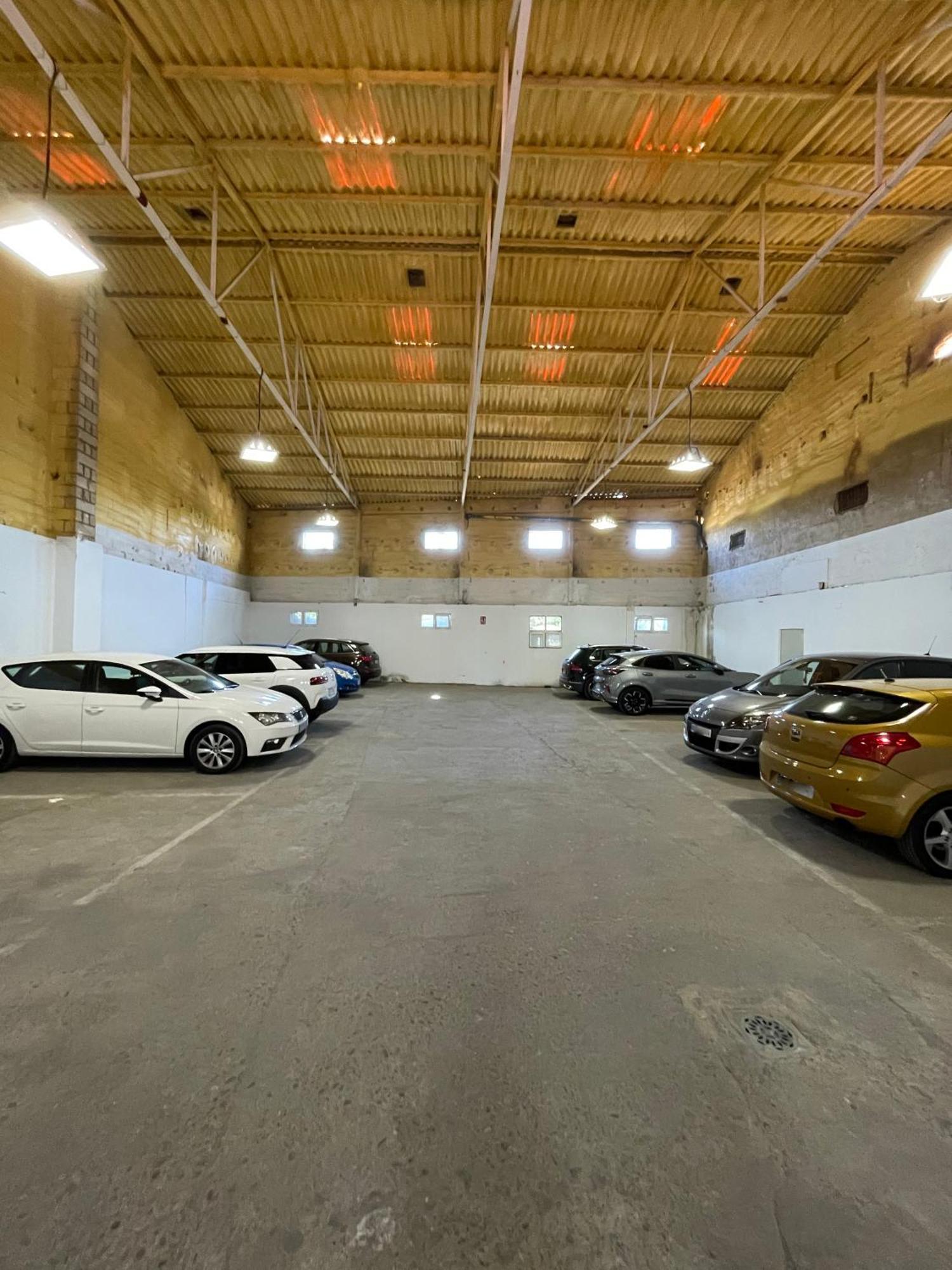 Lusitania Parking Gratis Bajo Disponibilidad